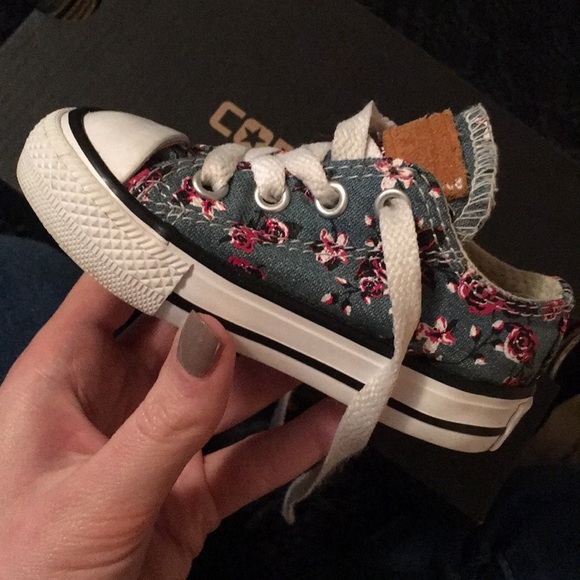 floral converse infant